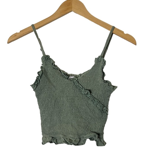 Eyeshadow Tops - Eyeshadow | Green smocked crop top spaghetti strap tank top size small